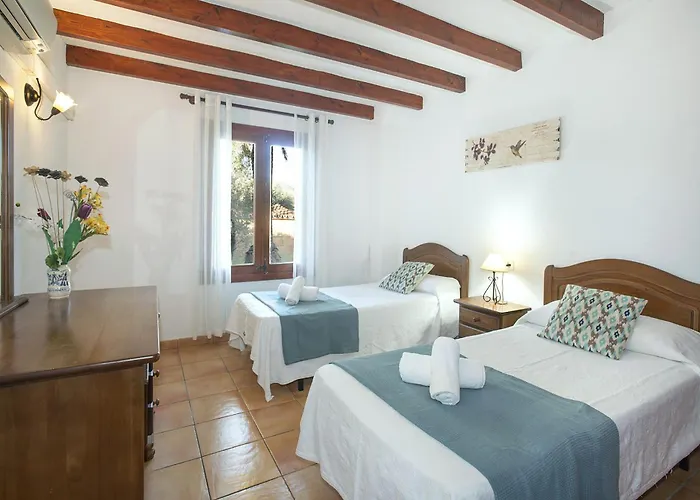 Owl Barrio - Family And Friends Villa *